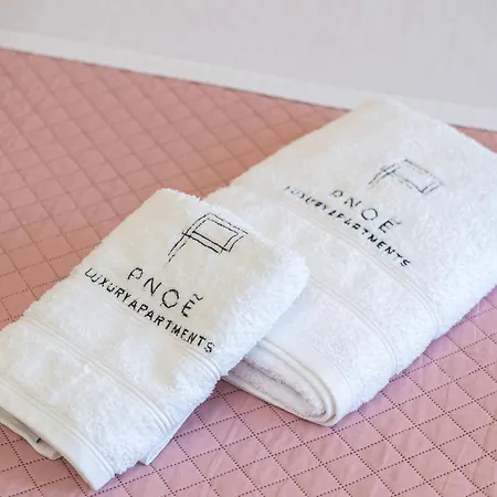 Pnoe Luxury *