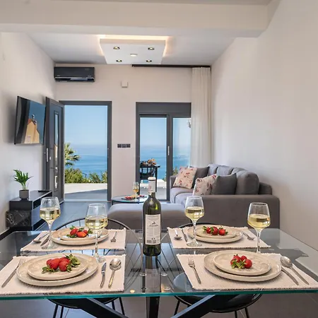 Pnoe Luxury Lourdata (Kefalonia)