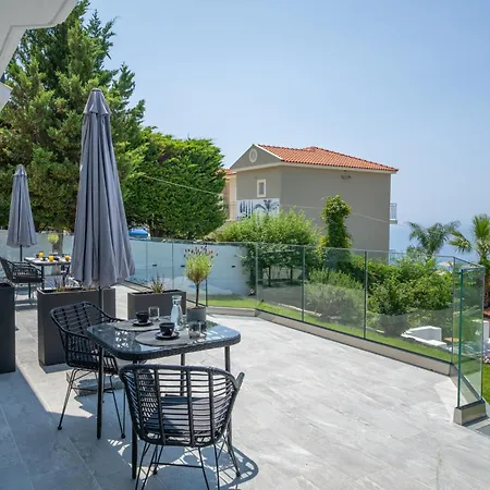 Pnoe Luxury * Lourdata (Kefalonia)