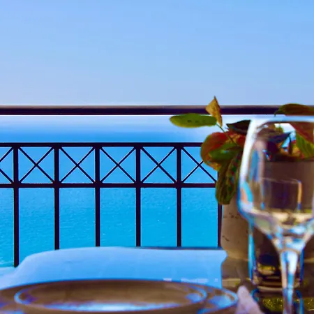 Pnoe Luxury * Λουρδάτα
