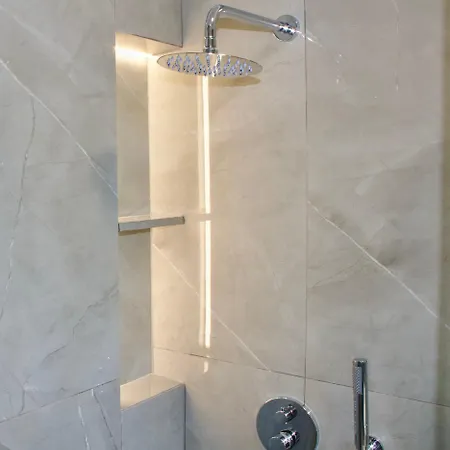 Pnoẽ Luxury