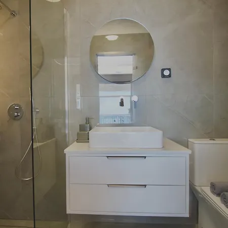 Pnoe Luxury * Λουρδάτα