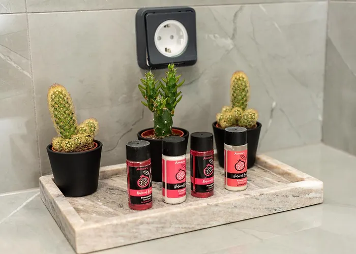 Pnoe Luxury Λουρδάτα